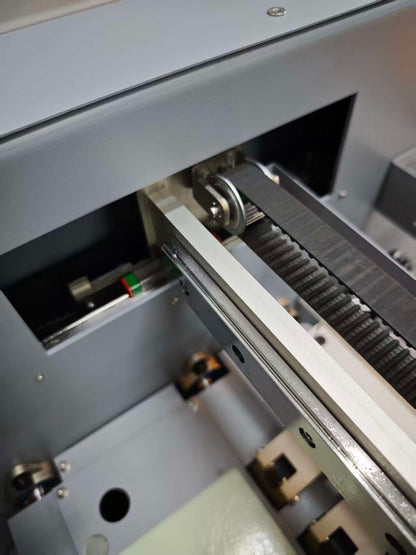 Serie UUNA TEK® iAuto Premium: la macchina per scrivere a mano automatica con la capacità più elevata al mondo | Scrive fino a 2.400 lettere o 700 buste per carico | Modelli Premium e Premium Ultra